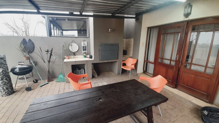 3 Bedroom Property for Sale in Melodie North West